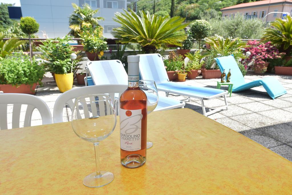 Casa Barcelli Sport & Family Apartments Torbole Sul Garda Exterior foto